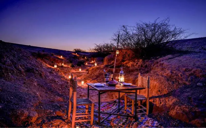 Un dîner romantique dans le désert de Marrakech