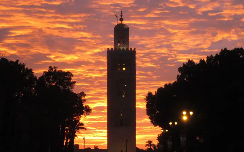 La Koutoubia sur fond d'un coucher de soleil de Marrakech en juillet