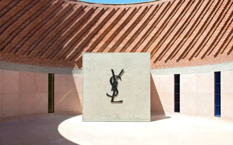 Le Musée Yves Saint Laurent dans le Jardin Majorelle