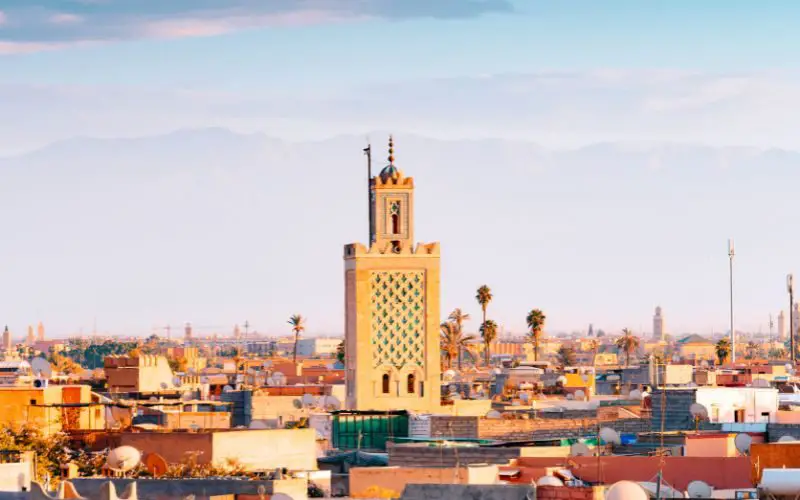 Vue sur les toits du quartier de la Médina de Marrakech