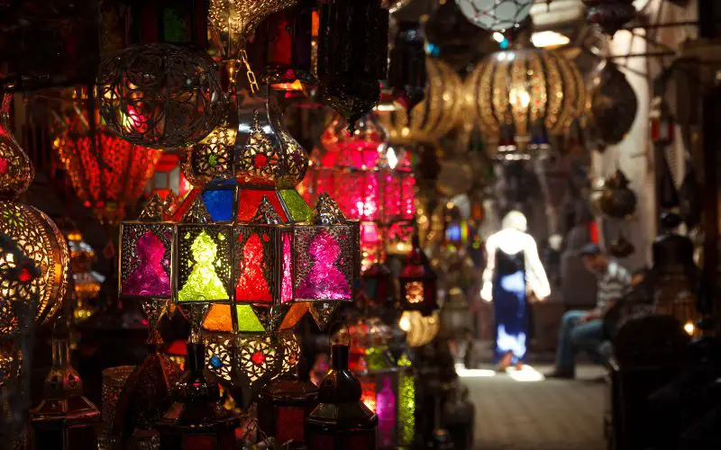 Les lumières de la Médina de Marrakech pendant le Nouvel An.