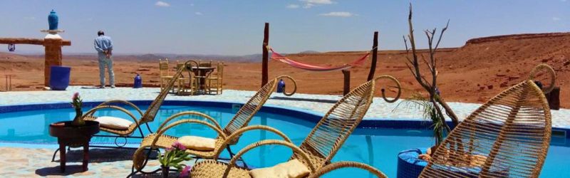 Un hôtel avec piscine à Aït Ben Haddou